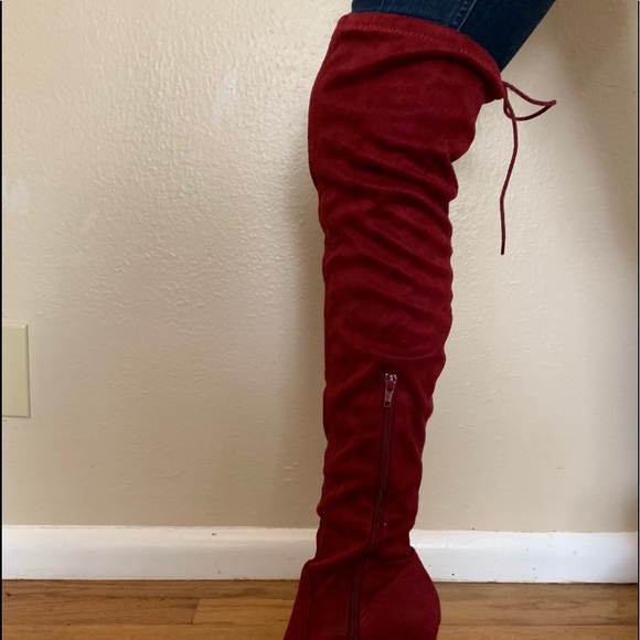 Wine over the knee boot - Picture 3 of 3